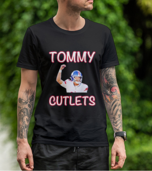 TOMMY CUTLETS Football Player Gesture T-Shirt