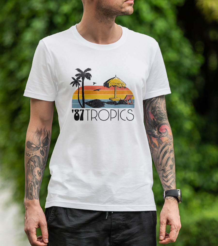 '87 Tropics Sunset Palm Beach Umbrella Scene T-Shirt