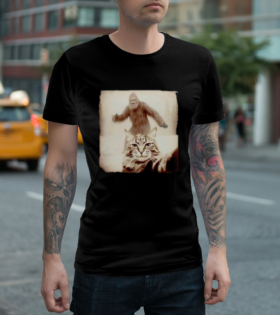Cat Selfie With Bigfoot In Snowy Wilderness Scene T-Shirt