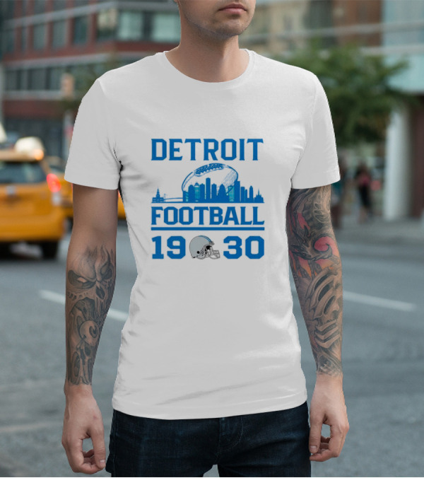 Detroit Lions Football 1930 Skyline Helmet Motif T-Shirt