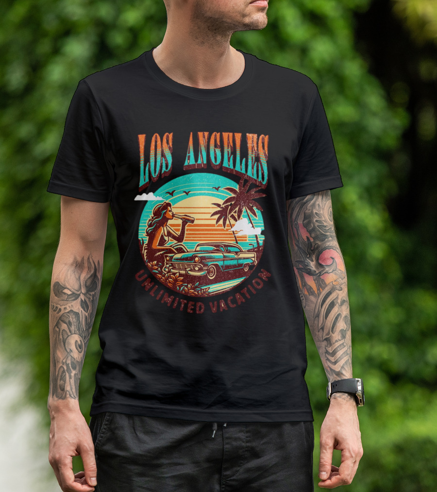 Los Angeles Unlimited Vacation Classic Car Palm Trees Sunset Vibes T-Shirt