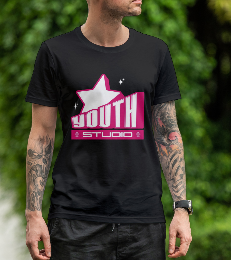 Youth Studio Magenta Y2k Streetwear T-Shirt