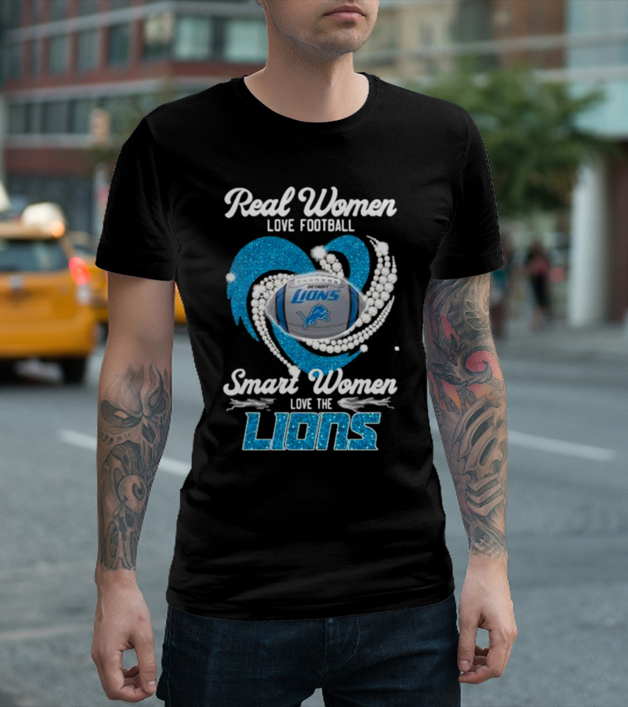 Real Women Love Football Smart Women Love the Detroit Lions Logo Football T-Shirt