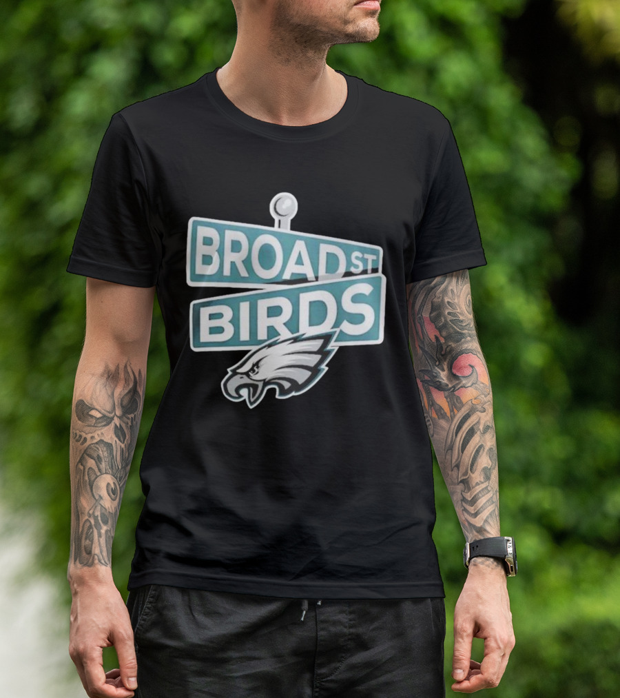 Philadelphia Eagles Broad St Birds Logo NFL Merchandising T-Shirt