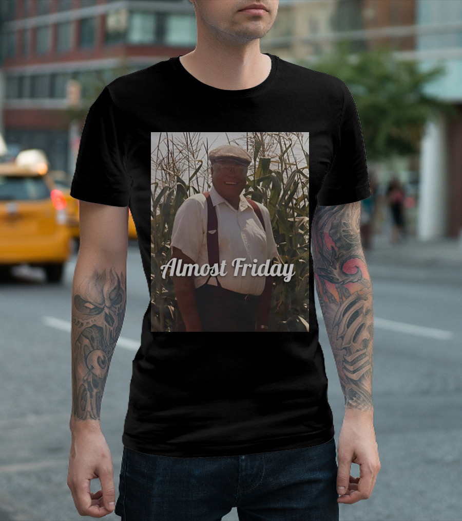 Almost Friday Cornfield Vintage Farmer Look T-Shirt