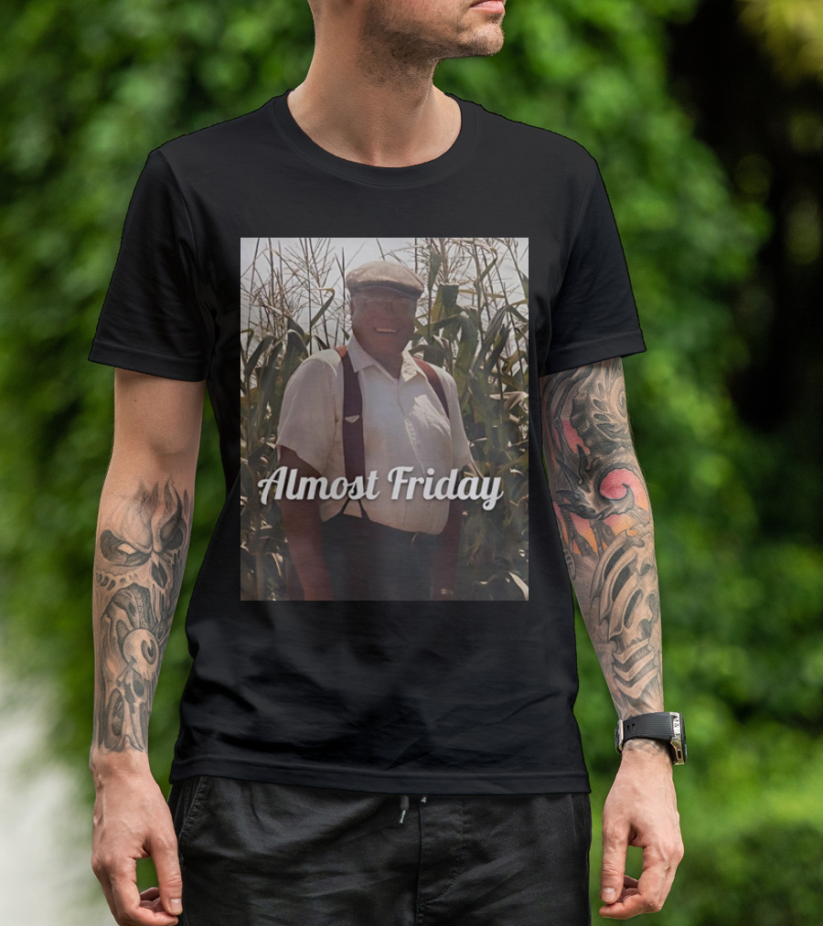 Almost Friday Cornfield Vintage Farmer Look T-Shirt