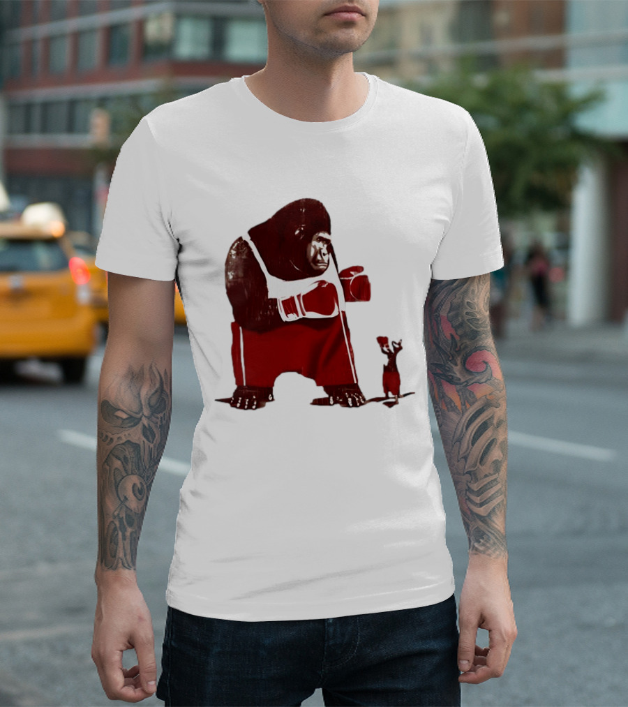 Gorilla Faces Kangaroo Boxing Match T-Shirt