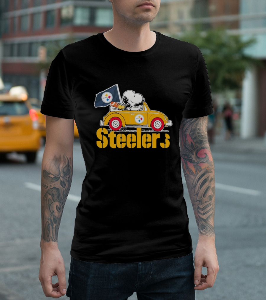 Peanuts Snoopy Woodstock Driving Yellow Car with Steelers Flag T-Shirt