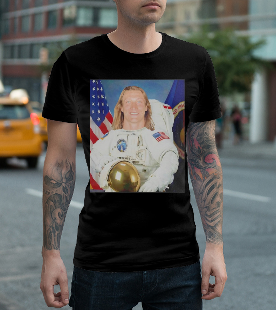Trevor Lawrence Jacksonville Jaguars Win a Game or Go to the Moon Astronaut USA Flag T-Shirt