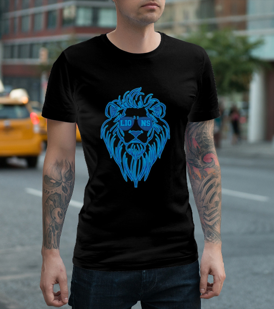 Detroit Lions Football Mascot With Sunglasses T-Shirt