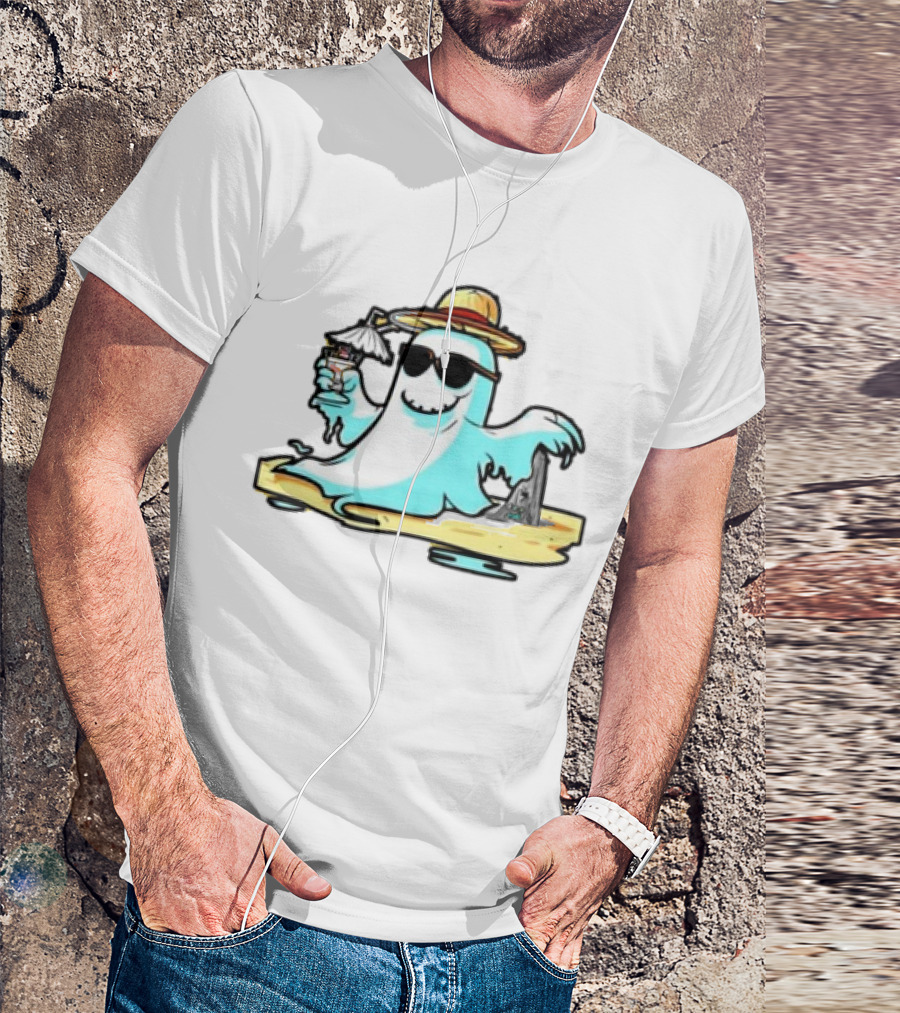 Relaxing Ghost On Vacation With Beach Vibes And Halloween Fun T-Shirt