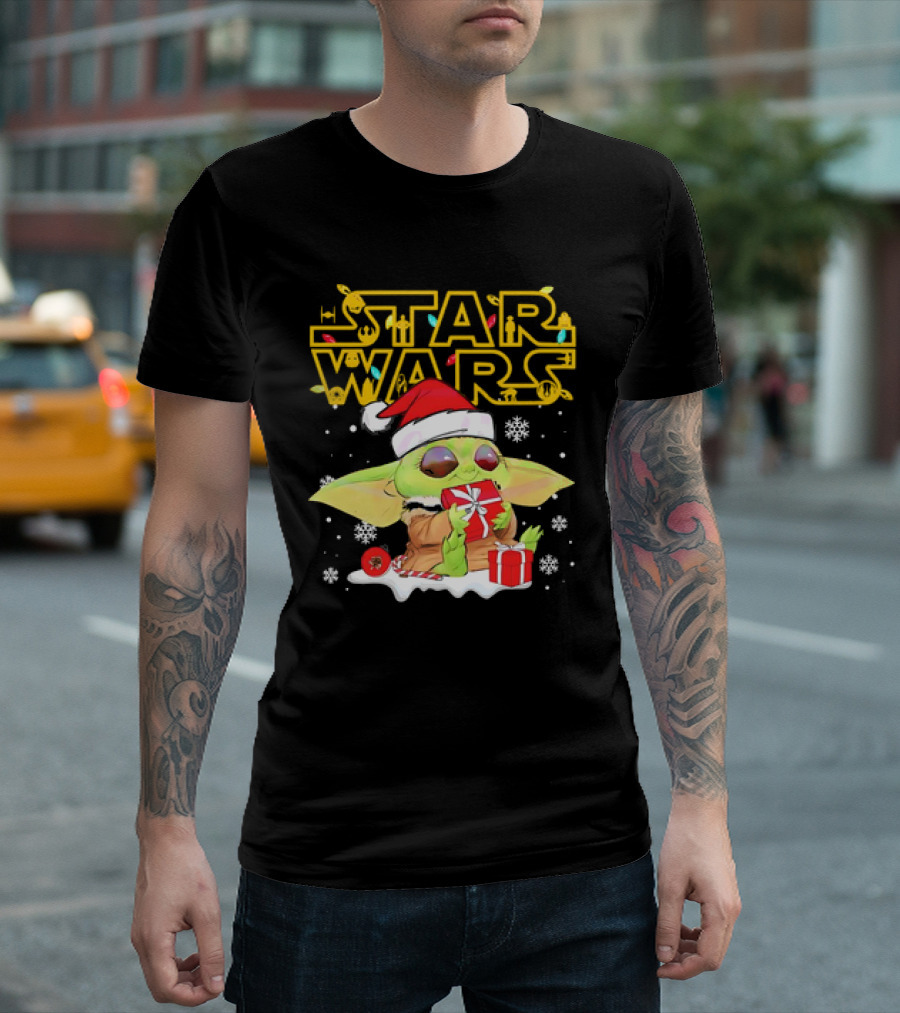 Star Wars Baby Yoda Christmas Santa Hat Snowflakes T-Shirt