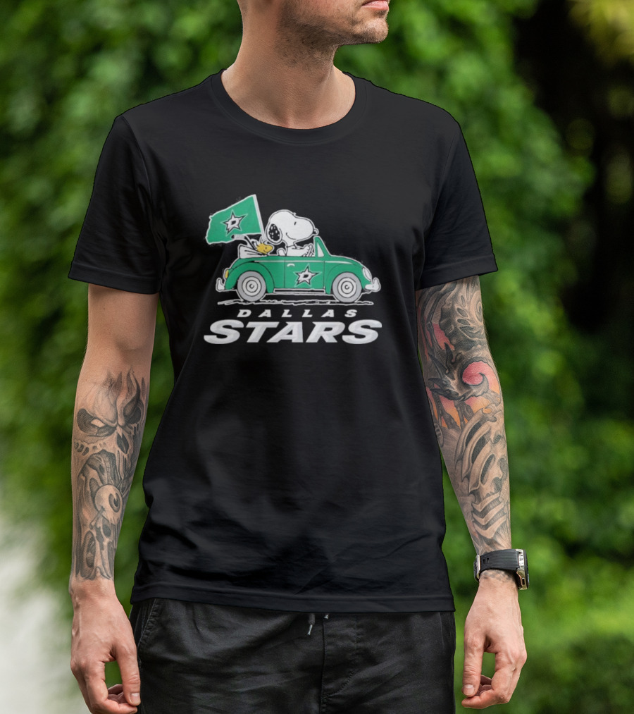 Snoopy And Woodstock Driving Green Car With Dallas Stars Flag T-Shirt