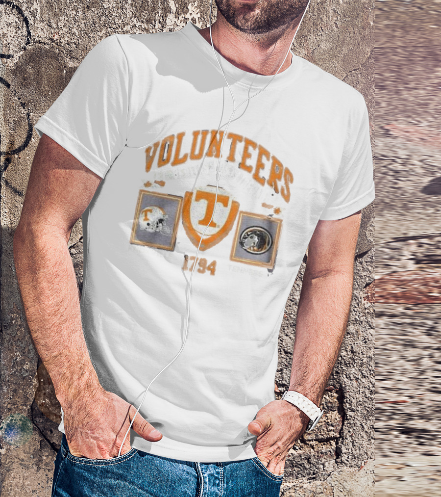Volunteers Tennessee 1794 Knoxville ET Veritas Liberabit Football Helmet T-Shirt