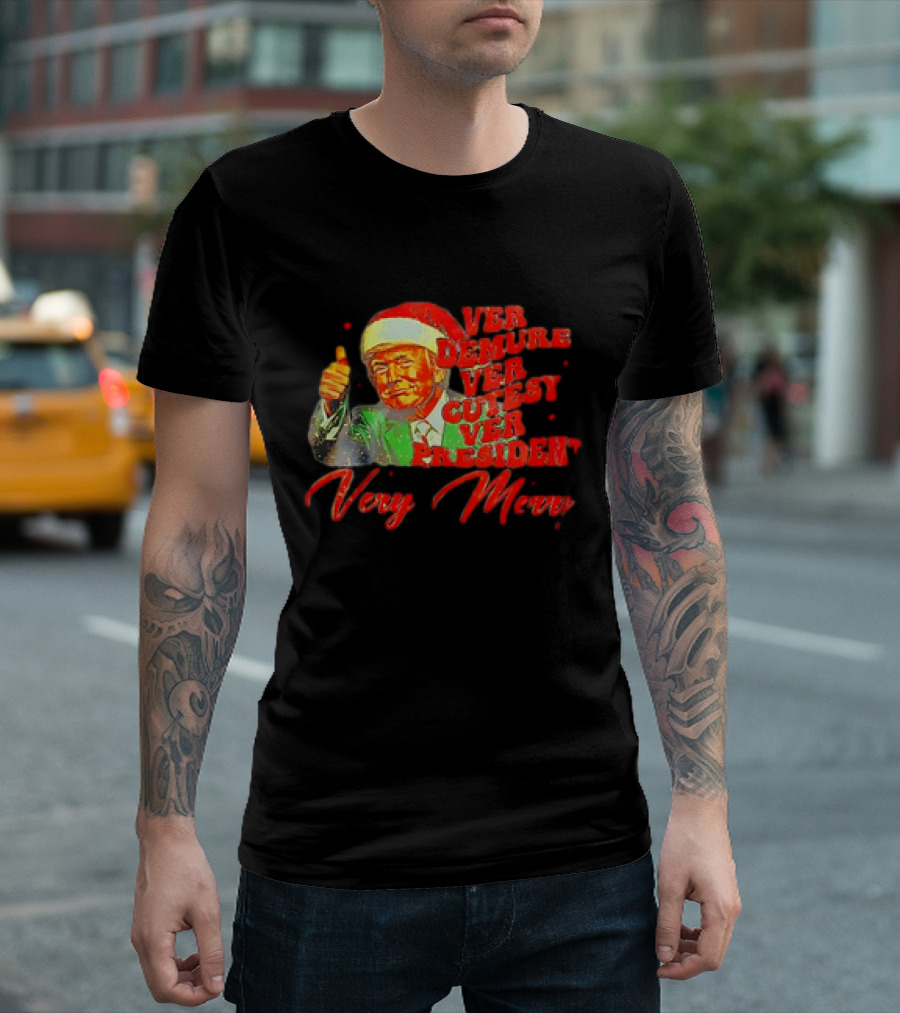 Trump Very Demure Very Cutesy Very President Very Merry Santa Hat Thumbs Up T-Shirt
