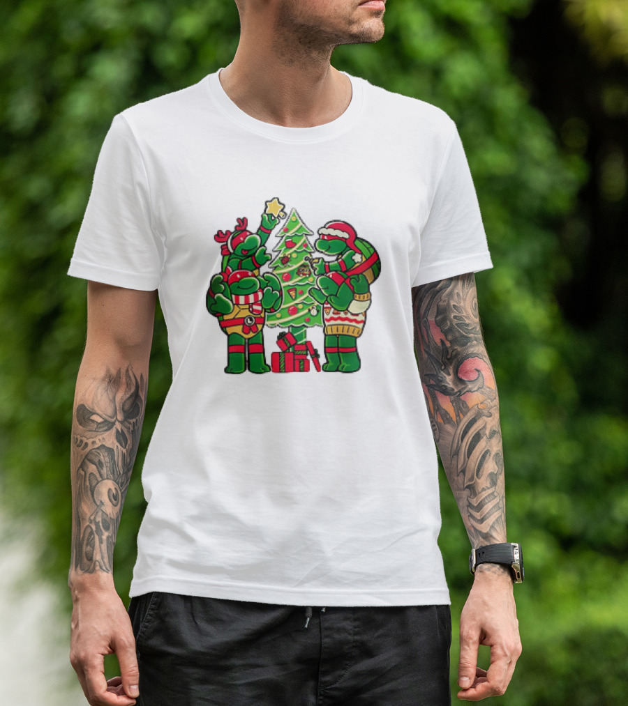 Cozy Xmas Teenage Mutant Ninja Turtles Christmas Tree Decorating Scene T-Shirt