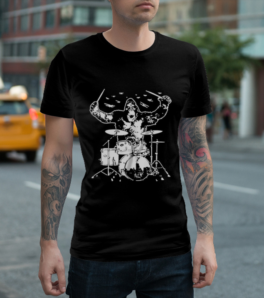 Gorilla King Kong Iconic Drumming Scene with Helicopters and City Skyline T-Shirt