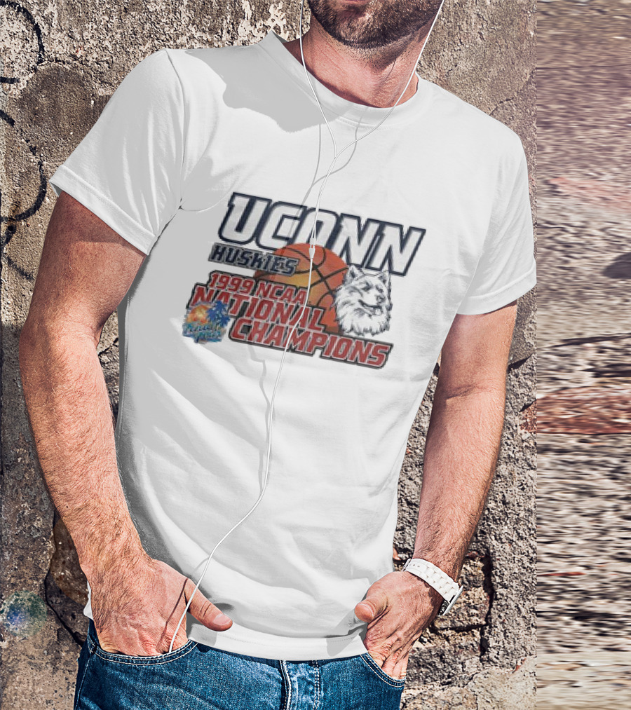 UConn Huskies 1999 NCAA National Champions Vintage Basketball Wolf T-Shirt