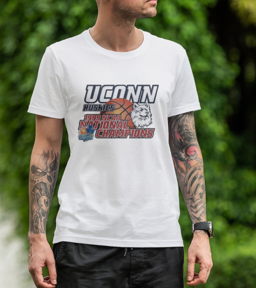 UConn Huskies 1999 NCAA National Champions Vintage Basketball Wolf T-Shirt