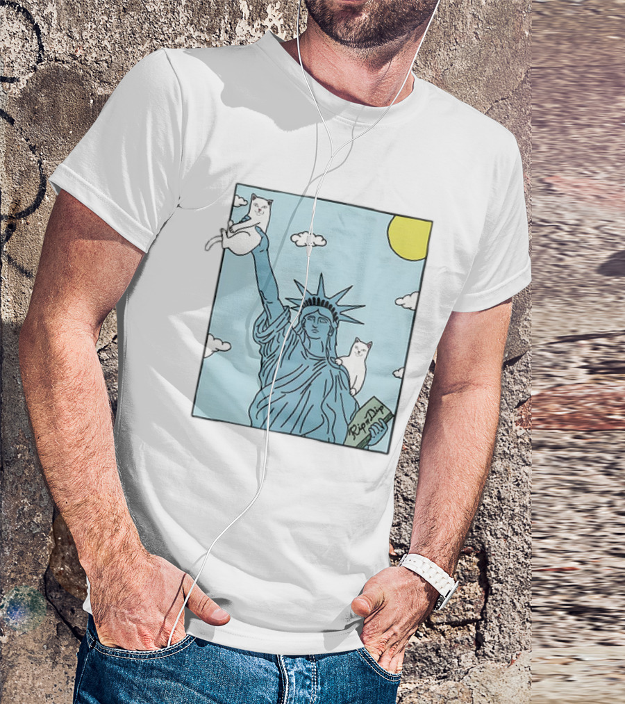 Statue Of Liberty With Cats And Rip N Dip Clouds T-Shirt