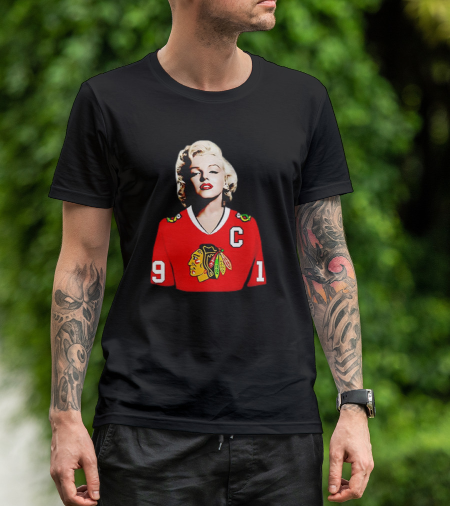 Marilyn Monroe Chicago Blackhawks Jonathan Toews Jersey T-Shirt