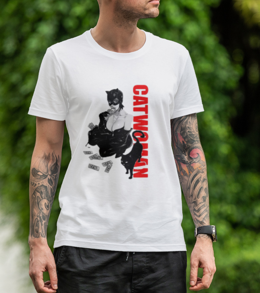 Catwoman Cartoon Noir With Money And Black Cat T-Shirt