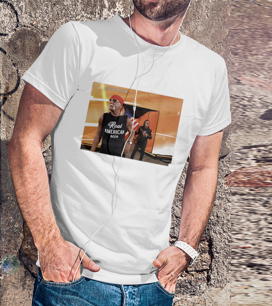 CROWD BOOING REAL AMERICAN BEER WWE HULK HOGAN T-Shirt