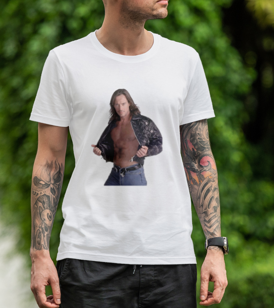 The Night's Kevin Sorbo In Classic Tough-Guy Leather Look T-Shirt