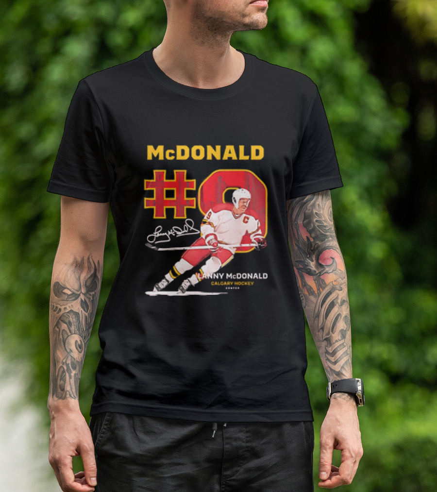 Lanny McDonald #9 Calgary Flames NHL Hockey Throwback Vintage Signature T-Shirt
