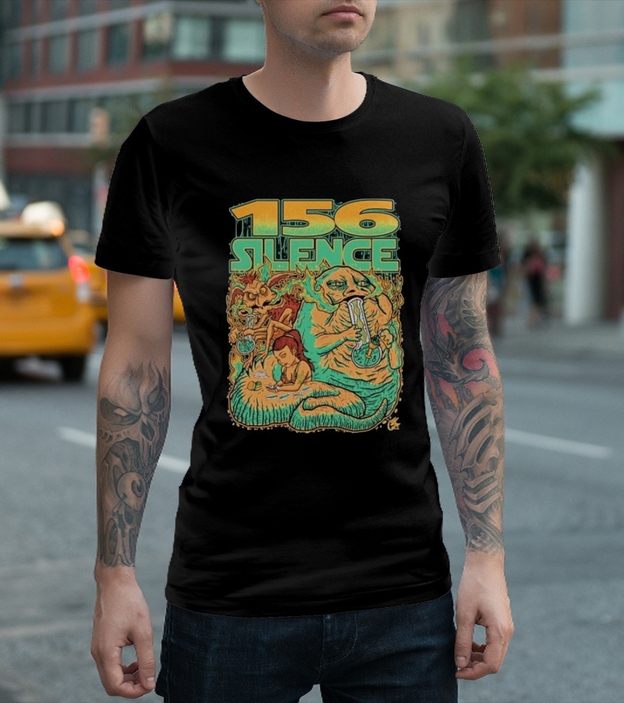 156 Silence Creature Smoking and Relaxing Psychedelic Art T-Shirt