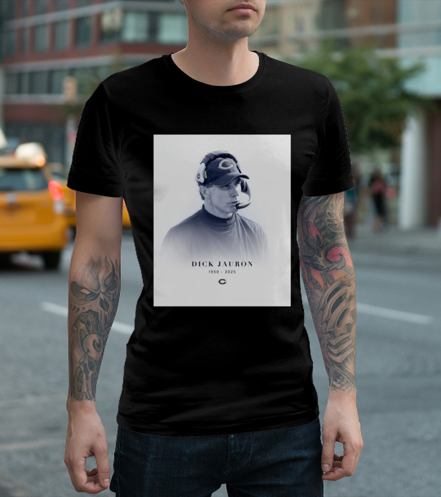 Chicago Bears RIP Former Bears Head Coach Dick Jauron 1950 – 2025 T-Shirt