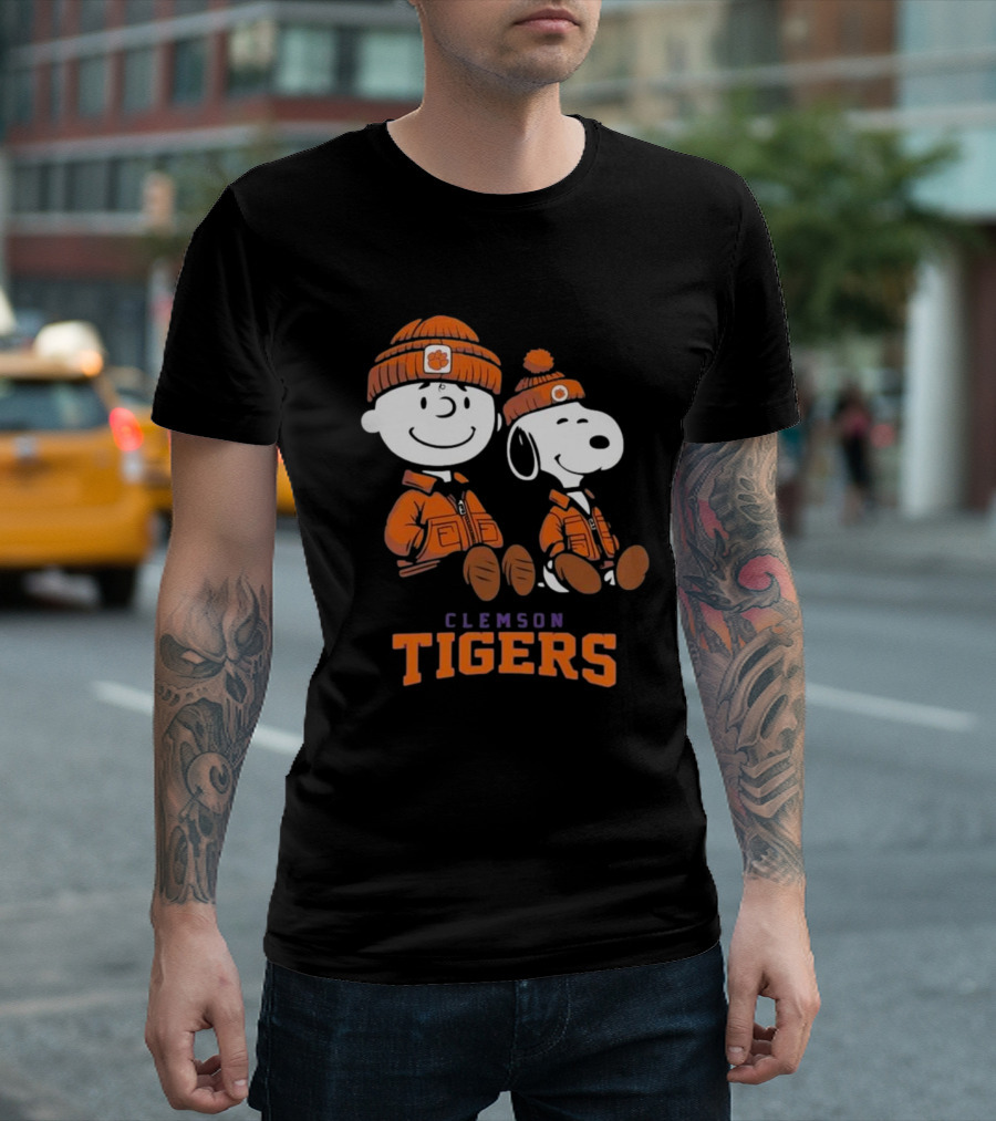Clemson Tigers x Snoopy And Charlie Brown 2025 T-Shirt