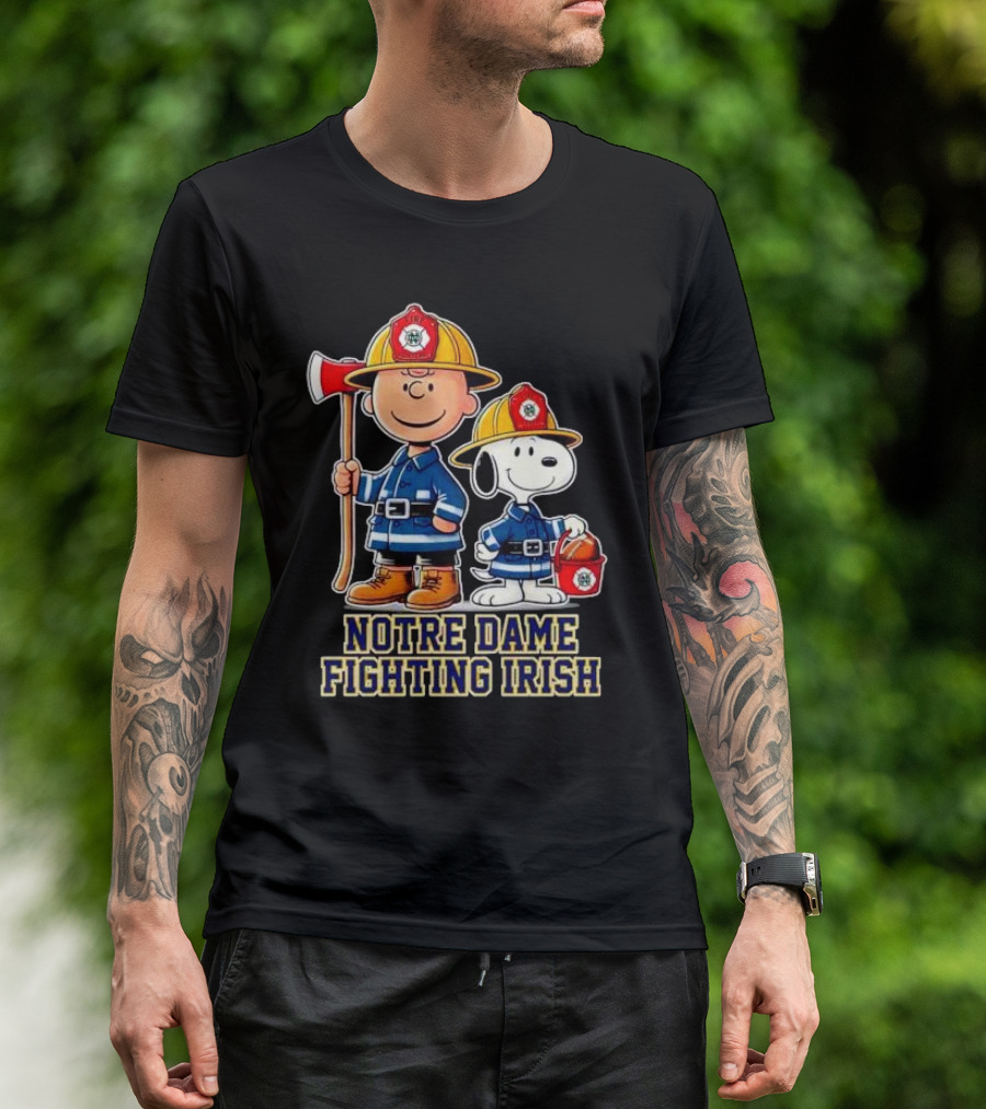 Firefighter Charlie Brown And Snoopy Notre Dame Fighting Irish T-Shirt