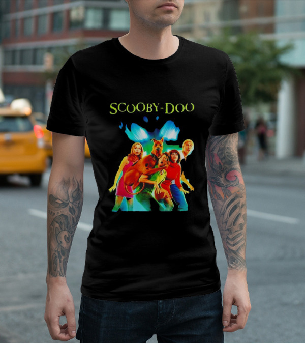 Scooby-Doo With Mystery Inc Group Vibrant Scene T-Shirt