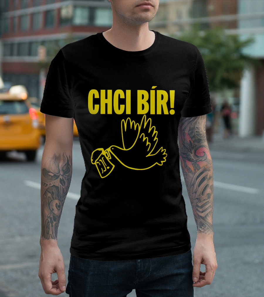 CHCI BÍR Beer Dove With Mug T-Shirt