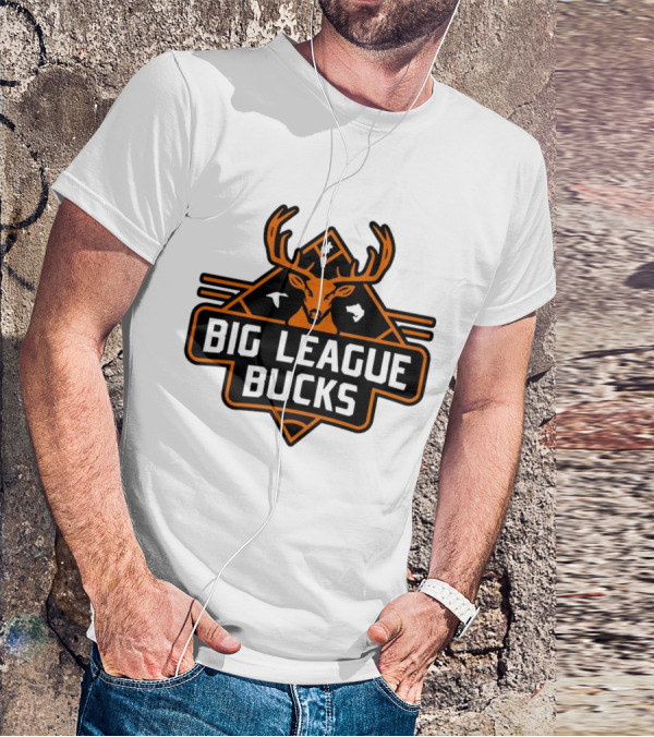 Big League Bucks Deer Antlers Hunting Badge Emblem T-Shirt
