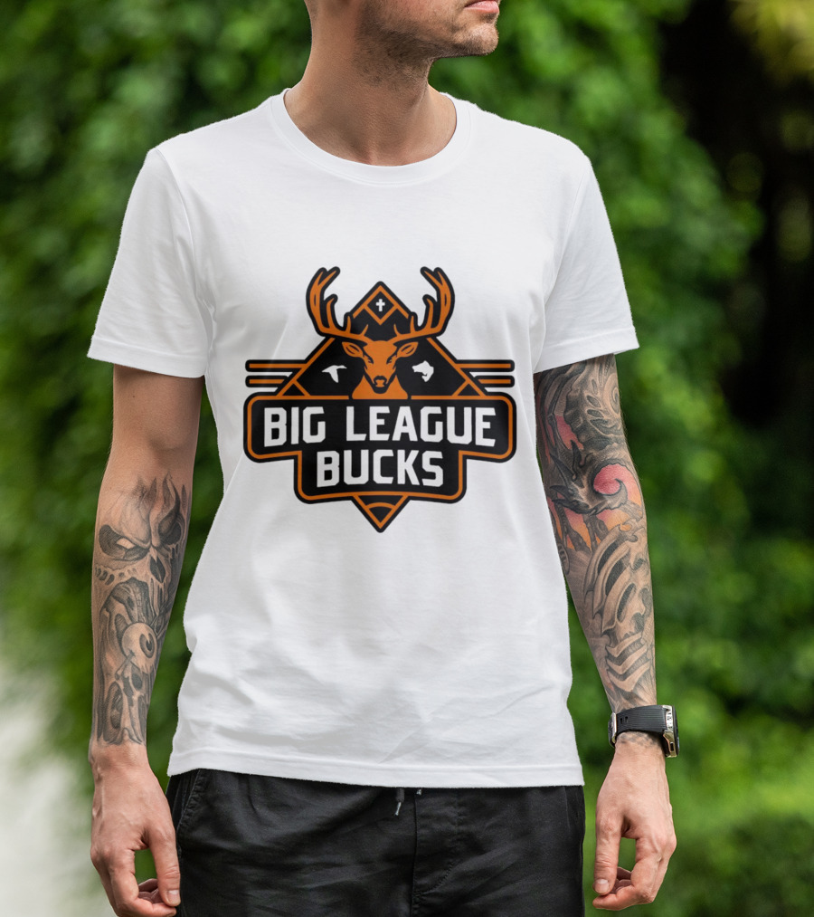 Big League Bucks Deer Antlers Hunting Badge Emblem T-Shirt