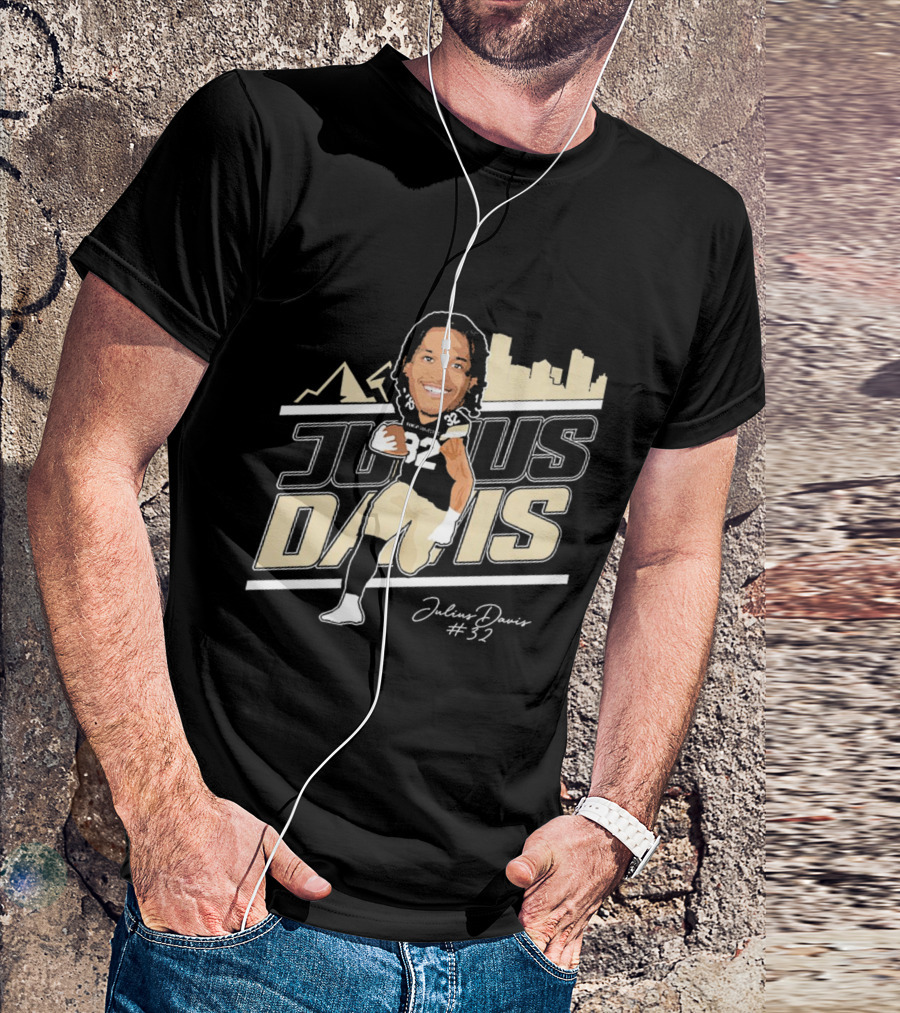 Julius Davis 32 Montana State Bobcats Football Player Skyline Signature T-Shirt