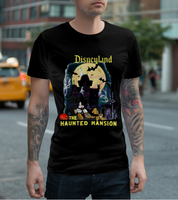 Disneyland The Haunted Mansion Mickey And Pluto Halloween Adventure T-Shirt