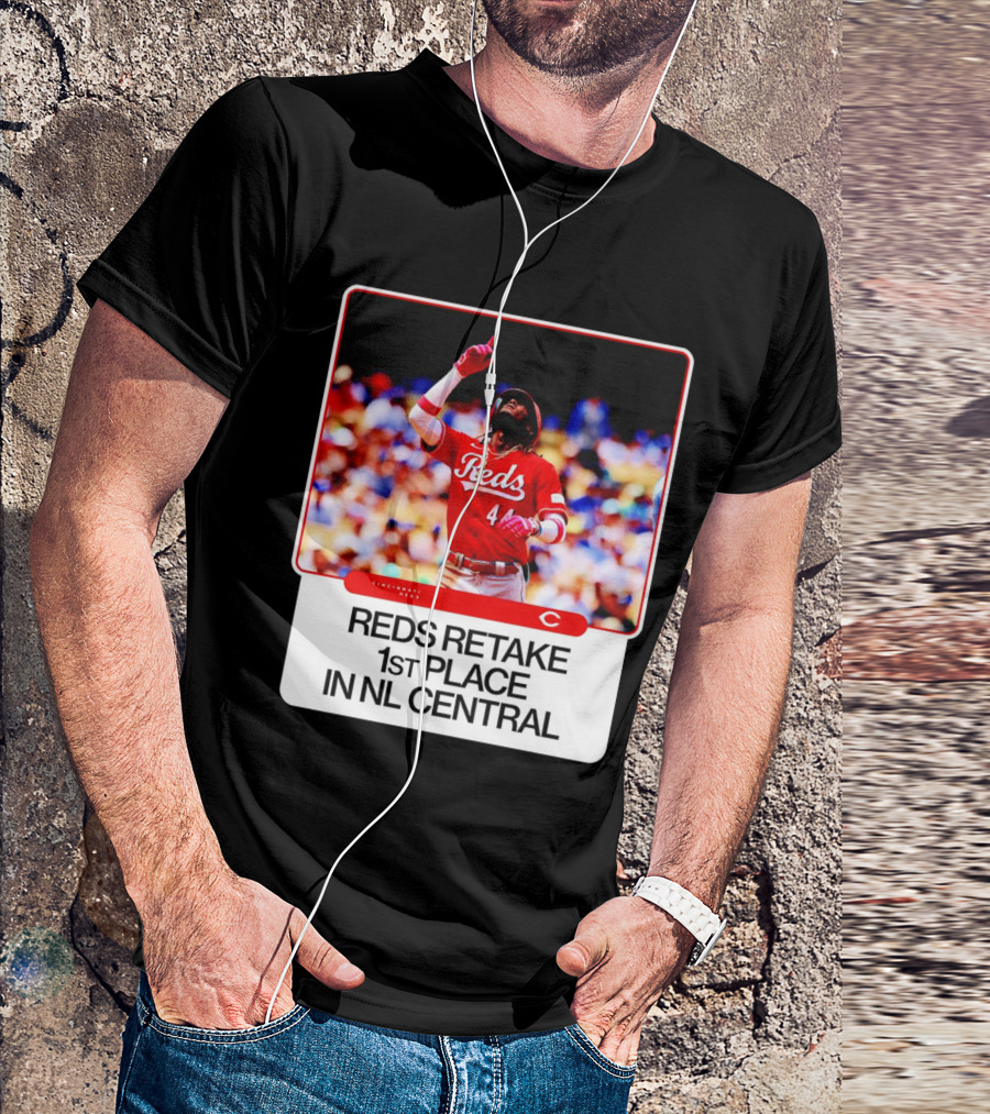 Cincinnati Reds Retake 1st Place In NL Central Elly De La Cruz T-Shirt