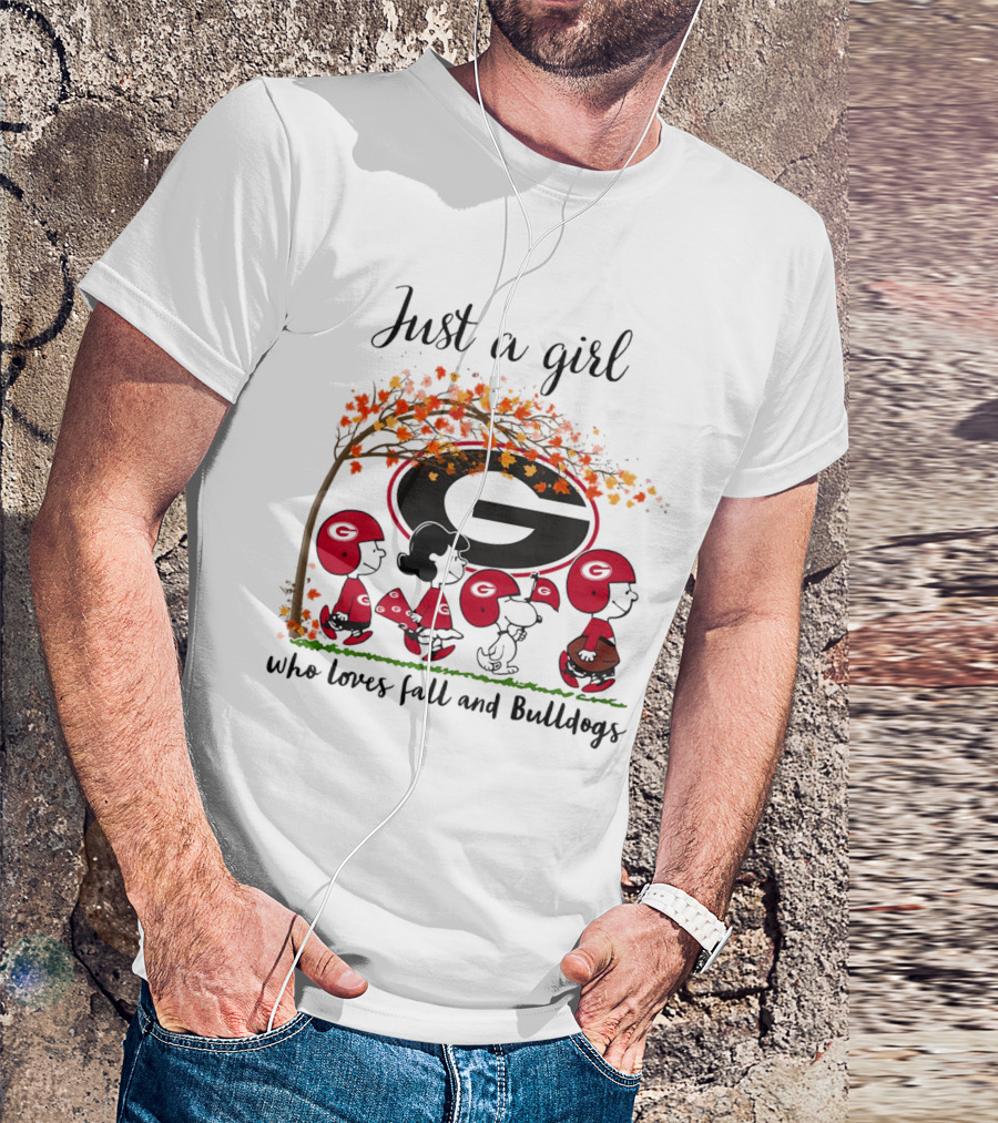Just A Girl Who Loves Fall And Bulldogs Peanuts Cartoon Georgia Bulldogs Football T-Shirt