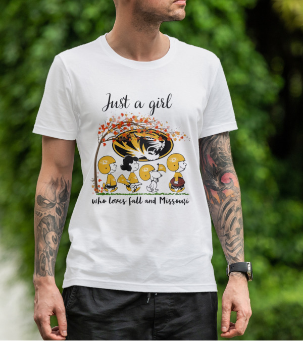 Just A Girl Who Loves Fall And Missouri Peanuts Cartoon Halloween Football Tiger Leaves T-Shirt
