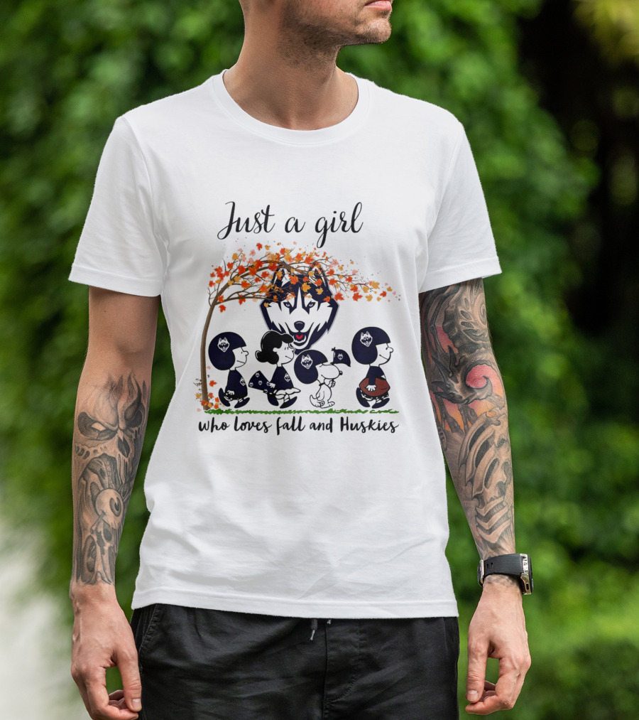 Just A Girl Who Loves Fall And Huskies Peanuts Cartoon T-Shirt