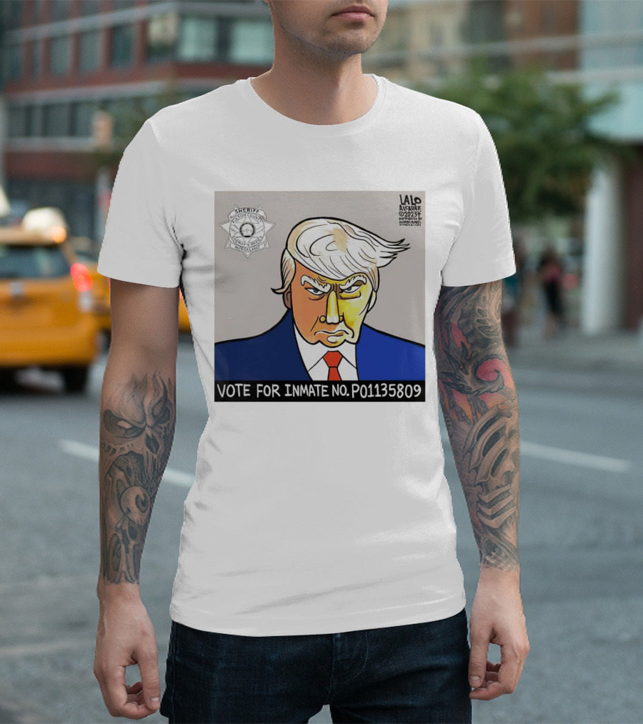 Trump Vote for Inmate No P01135809 Sheriff's Badge T-Shirt
