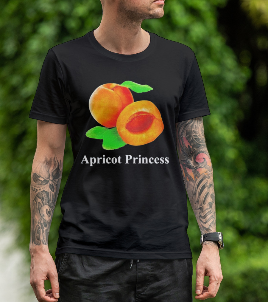 Apricot Princess Fruit Illustration With Leaf Detailing T-Shirt