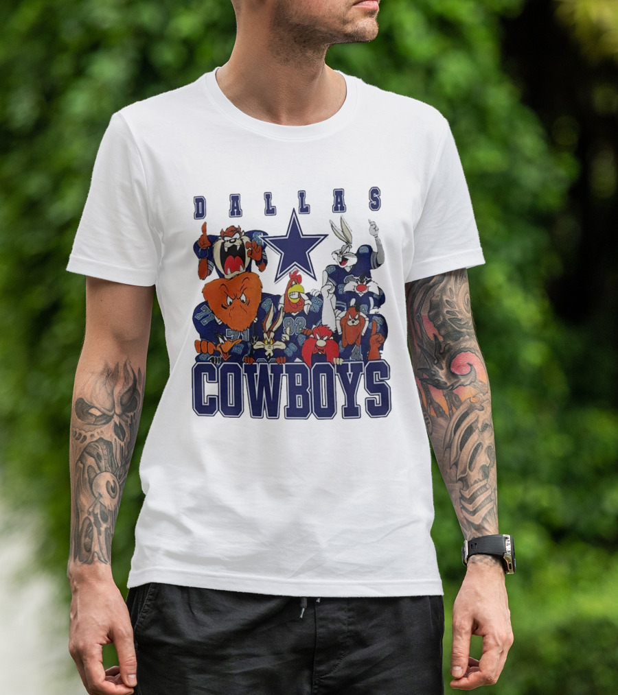 Dallas Cowboys Looney Tunes Characters NFL Football Team Fan T-Shirt