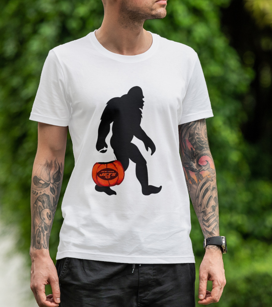 New York Jets Bigfoot Halloween Pumpkin T-Shirt