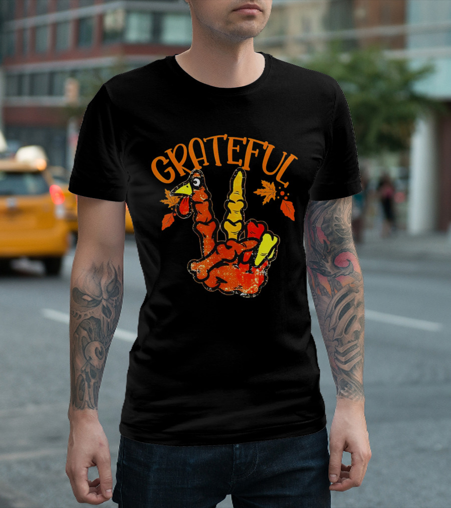 Grateful Thanksgiving Turkey Peace Hand Sign With Autumn Leaves T-Shirt