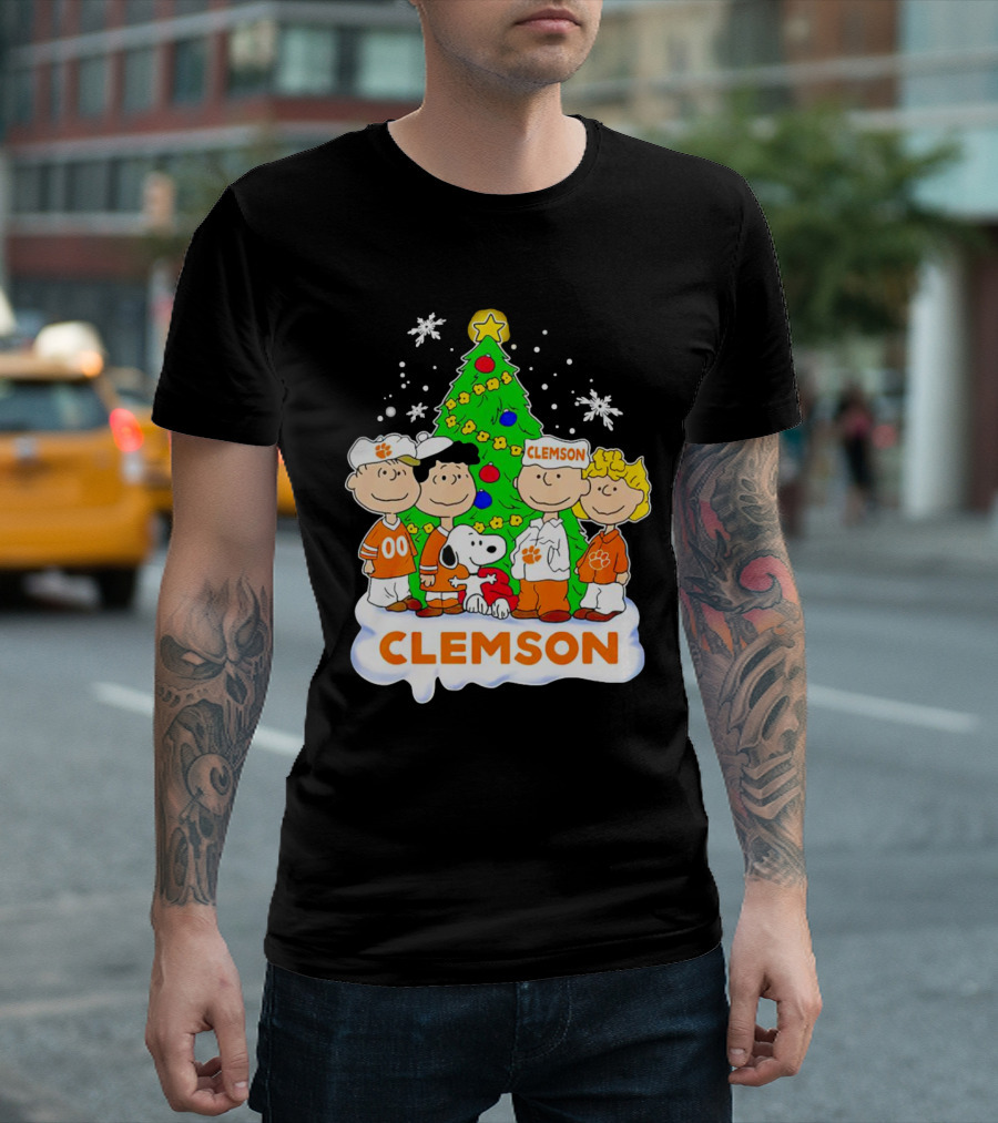 Clemson Christmas With Peanuts Gang And Festive Tree T-Shirt