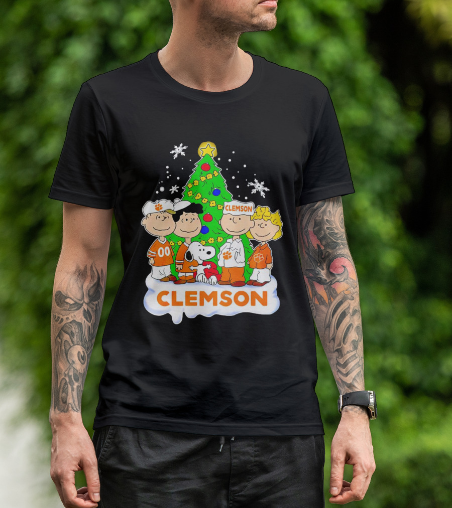 Clemson Christmas With Peanuts Gang And Festive Tree T-Shirt